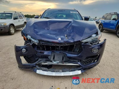 Piąte zdjęcie samochodu w środku: 2018 MASERATI LEVANTE LUXURY VIN:ZN661XUL6JX272919 - miniatura