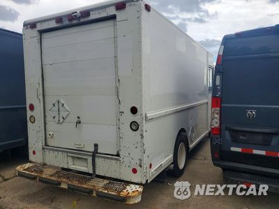 Trzecie zdjęcie samochodu z tyłu: 1998 FREIGHTLINER MT45 DELIVERY TRUCK VIN:4UZA4FF41WC897922 - miniatura