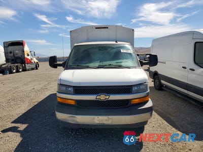 Piąte zdjęcie samochodu w środku: 2020 CHEVROLET EXPRESS 3500 VIN:1GB0GRFG3L1261470 - miniatura
