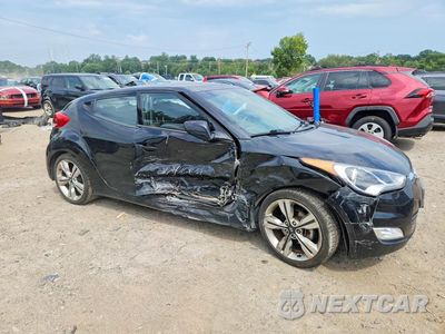 Czwarte zdjęcie samochodu z boku: 2017 HYUNDAI VELOSTER VALUE EDITION VIN:KMHTC6AD3HU320082 - miniatura