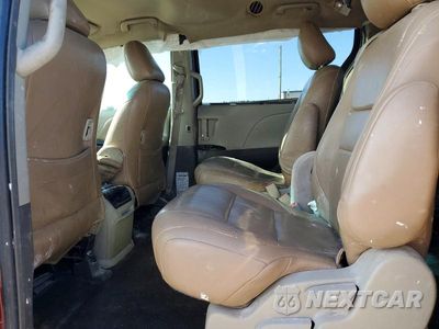 Zdjęcie 11 z 14 samochodu: 2016 TOYOTA SIENNA LE VIN:5TDKK3DC4GS747617 - miniatura