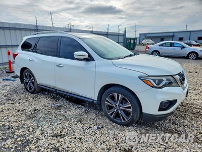 Czwarte zdjęcie samochodu z boku: 2017 NISSAN PATHFINDER PLATINUM VIN:5N1DR2MM4HC628813 - miniatura