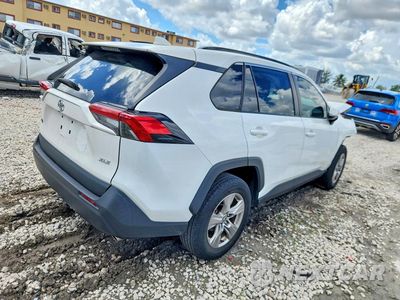 Trzecie zdjęcie samochodu z tyłu: 2023 TOYOTA RAV4 XLE VIN:2T3W1RFV5PW279305 - miniatura