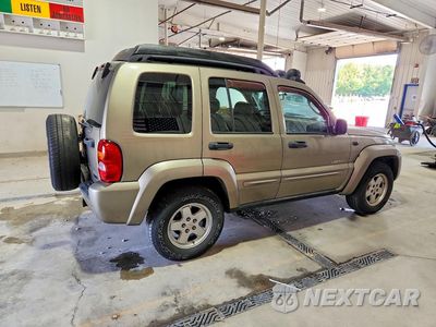 Trzecie zdjęcie samochodu z tyłu: 2004 JEEP LIBERTY LIMITED VIN:1J8GL58K34W195564 - miniatura