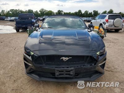 Piąte zdjęcie samochodu w środku: 2020 FORD MUSTANG VIN:1FATP8UH3L5112294 - miniatura