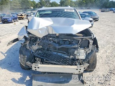 Piąte zdjęcie samochodu w środku: 2017 TOYOTA 4RUNNER SR5 VIN:JTEBU5JR9H5459237 - miniatura