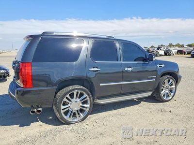 Trzecie zdjęcie samochodu z tyłu: 2011 CADILLAC ESCALADE VIN:1GYS4AEF8BR160863 - miniatura