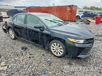 Czwarte zdjęcie samochodu z boku: 2018 TOYOTA CAMRY DX VIN:4T1B11HKXJU540320 - miniatura