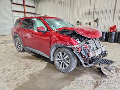 Czwarte zdjęcie samochodu z boku: 2024 NISSAN PATHFINDER SL VIN:5N1DR3CC4RC210221 - miniatura