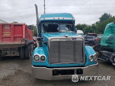 Piąte zdjęcie samochodu w środku: 2013 FREIGHTLINER CORONADO SEMI TRUCK VIN:3ALXFB009DDFD1948 - miniatura