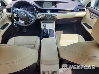 Zdjęcie 8 z 12 samochodu: 2017 LEXUS ES 350 VIN:58ABK1GG8HU056630 - miniatura