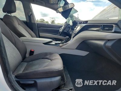 Zdjęcie 7 z 12 samochodu: 2019 TOYOTA CAMRY LE VIN:4T1B11HK1KU263736 - miniatura