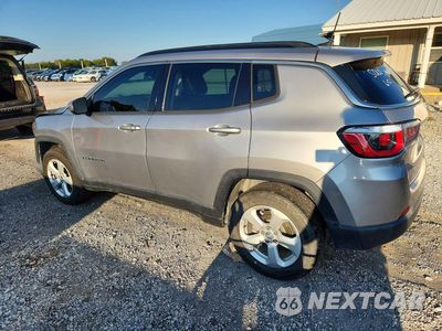 Drugie zdjęcie samochodu z przodu: 2018 JEEP COMPASS LATITUDE VIN:3C4NJCBB0JT407808 - miniatura