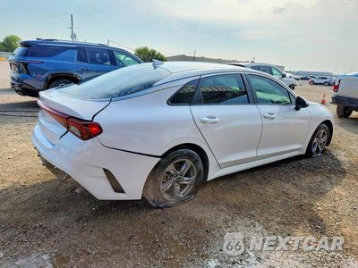 Trzecie zdjęcie samochodu z tyłu: 2023 KIA K5 LXS VIN:5XXG14J25PG170415 - miniatura