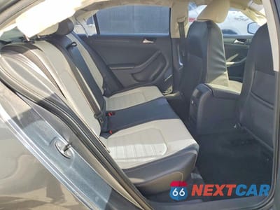 Zdjęcie 10 z 12 samochodu: 2014 VOLKSWAGEN JETTA BASE VIN:3VW2K7AJ8EM237324 - miniatura