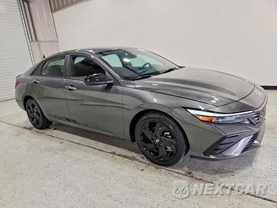 Czwarte zdjęcie samochodu z boku: 2026 HYUNDAI ELANTRA SEL SPORT VIN:KMHLM4DGXTU170858 - miniatura