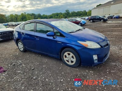 Czwarte zdjęcie samochodu z boku: 2010 TOYOTA PRIUS III VIN:JTDKN3DU1A1275347 - miniatura