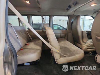 Zdjęcie 11 z 13 samochodu: 2014 GMC SAVANA G1500 LT VIN:1GKS8CF48E1174045 - miniatura