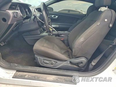 Zdjęcie 7 z 13 samochodu: 2016 FORD MUSTANG VIN:1FA6P8THXG5298355 - miniatura