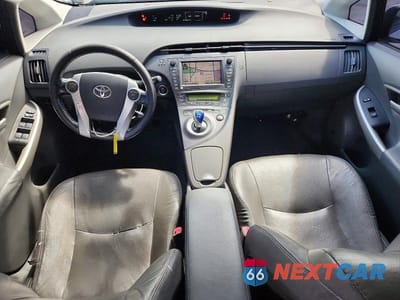 Zdjęcie 8 z 12 samochodu: 2011 TOYOTA PRIUS ONE VIN:JTDKN3DU1B0271399 - miniatura