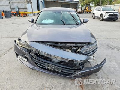 Piąte zdjęcie samochodu w środku: 2018 HONDA ACCORD TOURING VIN:1HGCV2F90JA025039 - miniatura