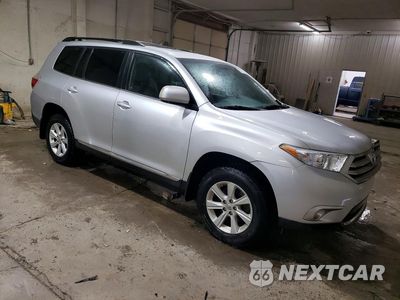 Czwarte zdjęcie samochodu z boku: 2013 TOYOTA HIGHLANDER SE VIN:5TDBK3EH7DS265651 - miniatura