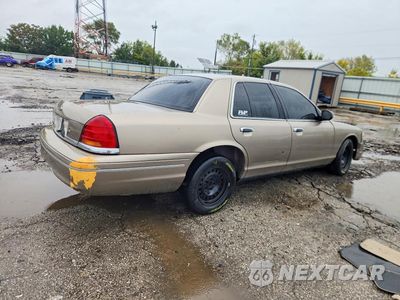 Trzecie zdjęcie samochodu z tyłu: 2002 FORD CROWN VICTORIA VIN:2FAFP73W42X109943 - miniatura