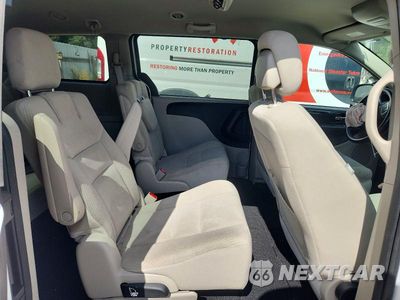 Zdjęcie 11 z 13 samochodu: 2017 DODGE GRAND CARAVAN SE VIN:2C4RDGBG3HR580120 - miniatura