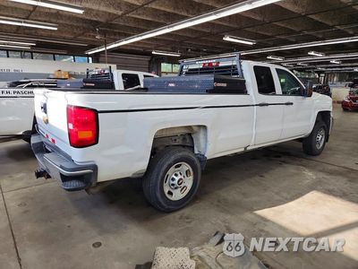 Trzecie zdjęcie samochodu z tyłu: 2019 CHEVROLET SILVERADO K2500 HEAVY DUTY VIN:2GC2KREG7K1222961 - miniatura