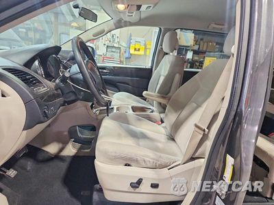 Zdjęcie 7 z 13 samochodu: 2016 DODGE GRAND CARAVAN SXT VIN:2C4RDGCG4GR389075 - miniatura
