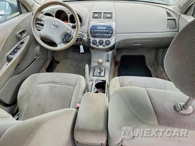 Zdjęcie 8 z 12 samochodu: 2004 NISSAN ALTIMA VIN:1N4AL11D83C268645 - miniatura