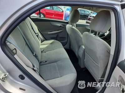 Zdjęcie 10 z 12 samochodu: 2011 TOYOTA COROLLA LE VIN:2T1BU4EE6BC691603 - miniatura