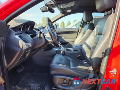 Zdjęcie 7 z 13 samochodu: 2019 JAGUAR E-PACE SE VIN:SADFP2FX4K1Z65628 - miniatura