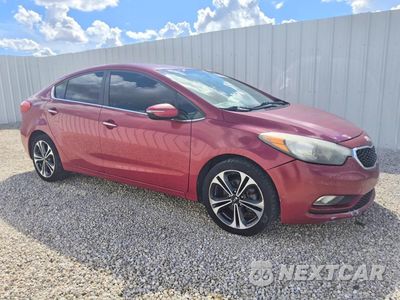 Czwarte zdjęcie samochodu z boku: 2014 KIA FORTE EX VIN:KNAFX4A82E5084606 - miniatura