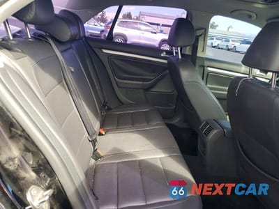 Zdjęcie 10 z 12 samochodu: 2008 VOLKSWAGEN JETTA WOLFSBURG VIN:3VWRA71K48M173779 - miniatura