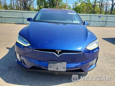 Piąte zdjęcie samochodu w środku: 2020 TESLA MODEL X VIN:5YJXCBE22LF239017 - miniatura