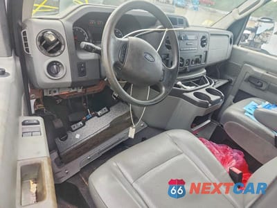 Zdjęcie 8 z 12 samochodu: 2013 FORD ECONOLINE E250 VAN VIN:1FTNE2EW4DDB33083 - miniatura