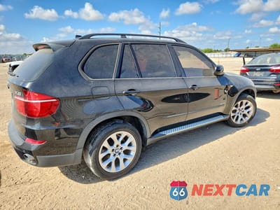 Trzecie zdjęcie samochodu z tyłu: 2013 BMW X5 XDRIVE35I VIN:5UXZV4C5XD0B02856 - miniatura
