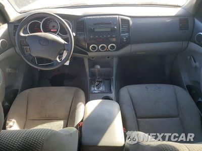 Zdjęcie 8 z 12 samochodu: 2005 TOYOTA TACOMA ACCESS CAB VIN:5TETX22NX5Z135278 - miniatura