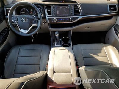Zdjęcie 8 z 13 samochodu: 2016 TOYOTA HIGHLANDER LIMITED VIN:5TDDKRFH7GS310411 - miniatura