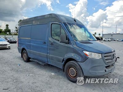 Czwarte zdjęcie samochodu z boku: 2019 MERCEDES-BENZ SPRINTER 2500/3500 DELIVERY VAN VIN:WD4PF0CD3KT004157 - miniatura