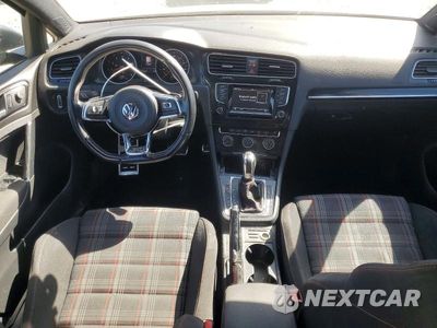 Zdjęcie 8 z 12 samochodu: 2015 VOLKSWAGEN GTI VIN:3VW4T7AUXFM102900 - miniatura