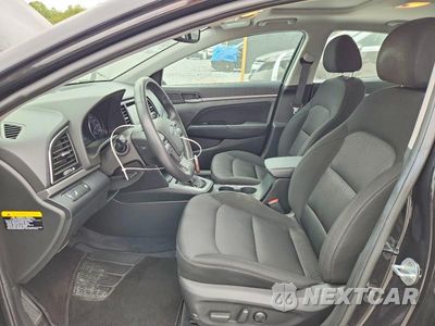Zdjęcie 7 z 12 samochodu: 2017 HYUNDAI ELANTRA VALUE EDITION VIN:5NPD84LF5HH120490 - miniatura