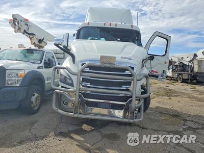 Piąte zdjęcie samochodu w środku: 2023 FREIGHTLINER CASCADIA 116 SEMI TRUCK VIN:3AKBHSDV7PDNU2161 - miniatura