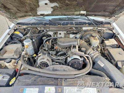 Zdjęcie 11 z 12 samochodu: 2001 GMC SONOMA VIN:1GTCS14W718246400 - miniatura