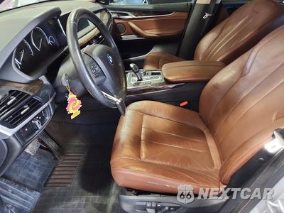 Zdjęcie 7 z 13 samochodu: 2014 BMW X5 XDRIVE35I VIN:5UXKR0C56E0K45879 - miniatura