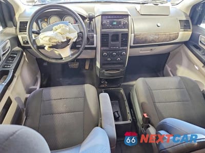 Zdjęcie 8 z 13 samochodu: 2010 DODGE GRAND CARAVAN SXT VIN:2D4RN5D11AR211579 - miniatura