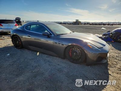 Czwarte zdjęcie samochodu z boku: 2024 MASERATI GRANTURISMO MODENA VIN:ZAMBMVBB3RX441985 - miniatura