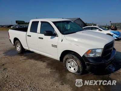 Czwarte zdjęcie samochodu z boku: 2017 RAM 1500 ST VIN:1C6RR6FGXHS683563 - miniatura