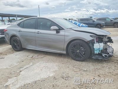 Czwarte zdjęcie samochodu z boku: 2026 TOYOTA CAMRY SE VIN:4T1DAACK4TU323588 - miniatura